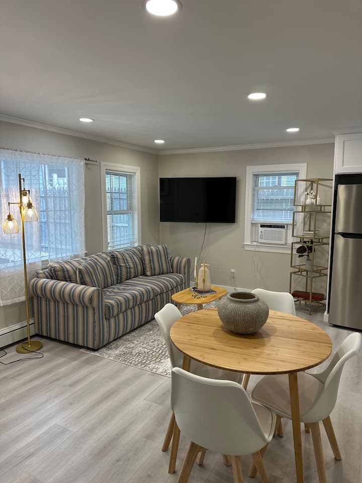 30A 2BR Duplex – Mins to Beach & Hyannis Marina