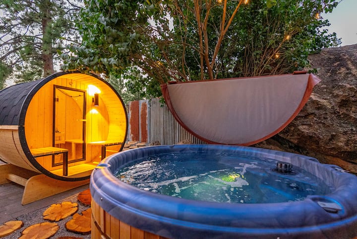 River Run Bend Bungalow & Romantic Spa Grotto