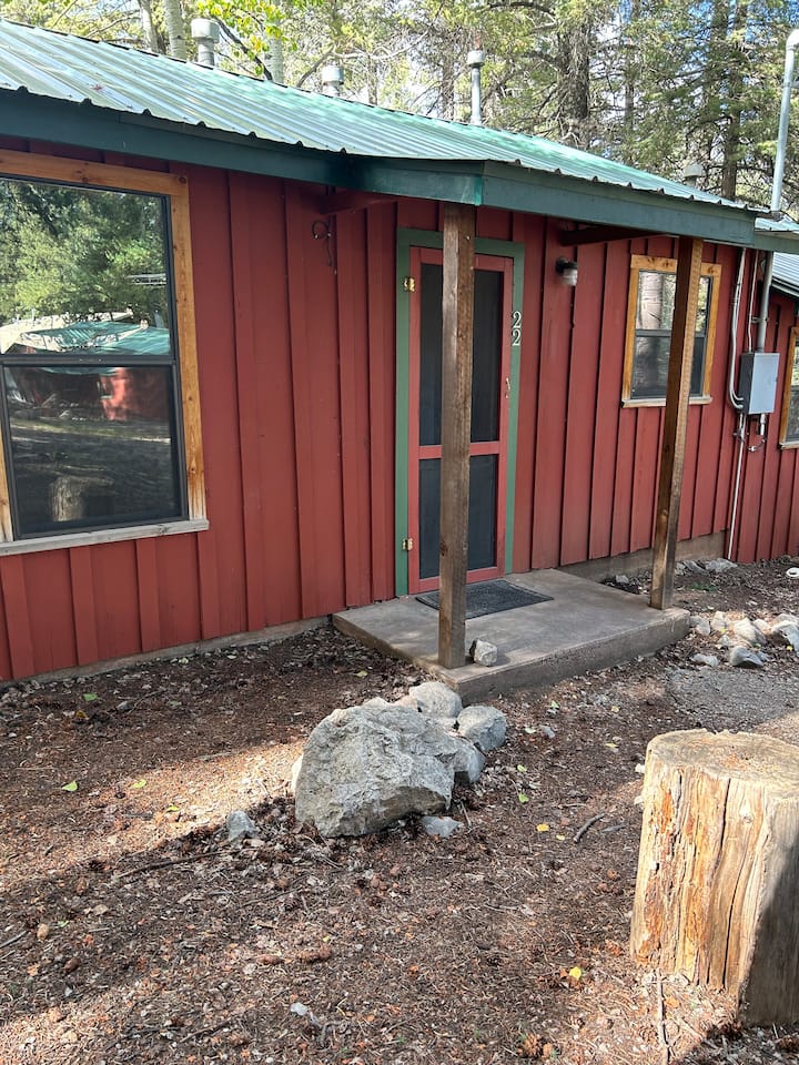 Nostalgia Cabins 22