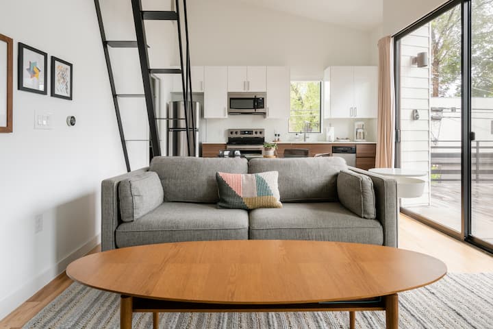 Modern East ATX Gem | Workspace + Walk everywhere
