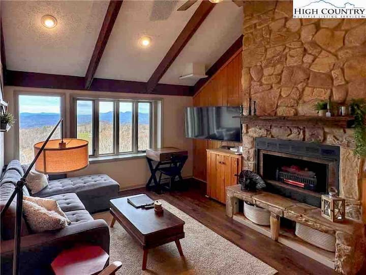 The Beech Club *Mountain Views*Pet Friendly*