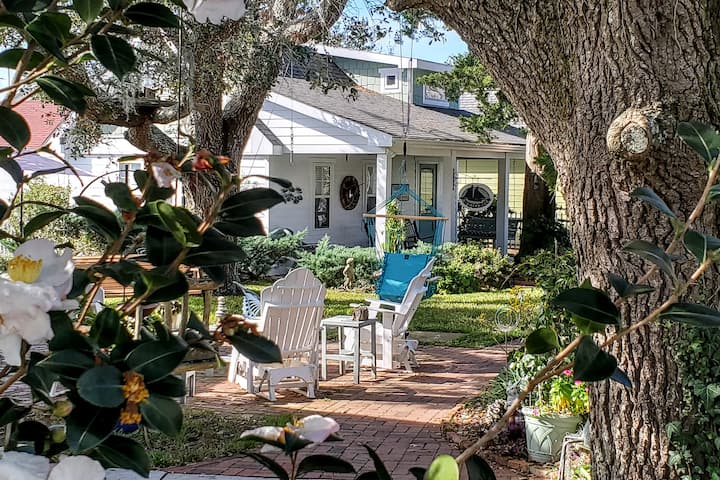 Beaufort Bungalow on Belle Air Nautical Themed