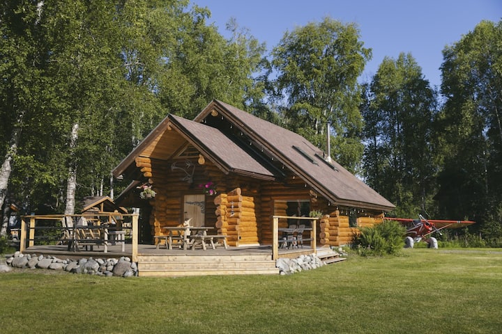 The Airstrip - Runway Cabin