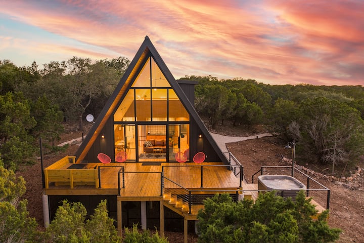 Modern Aframe Tucked in Nature **hot tub & view**