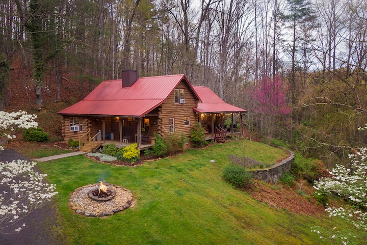 Mountain Haven Retreat 7 minutes from Brevard