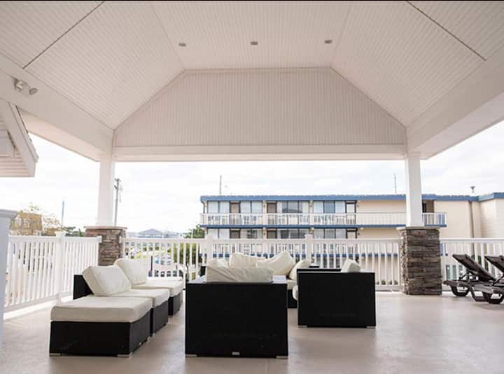 Avalon Beach Condo