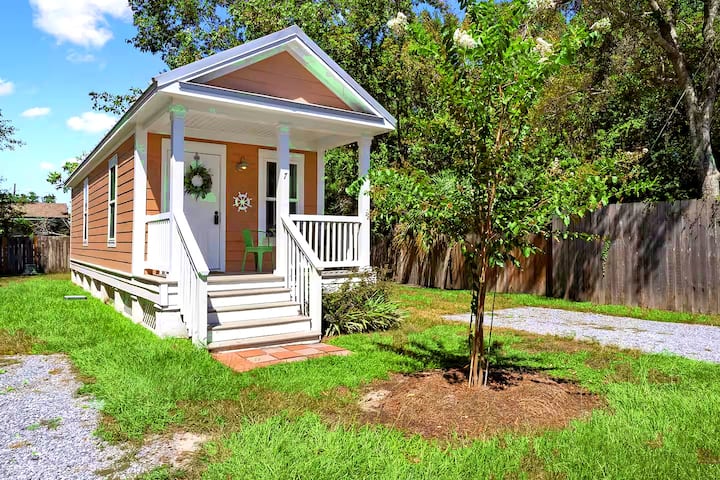 A Peaceful Pearl — Walkable Downtown Ocean Springs