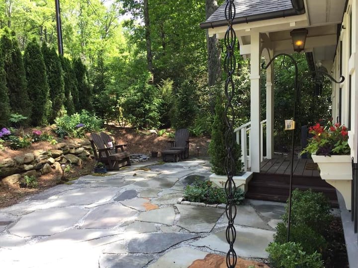 ❤️Romantic Highlands Cottage❤️Trail Access to Town!