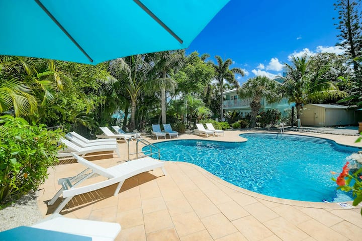 Tropical Breeze Resort
