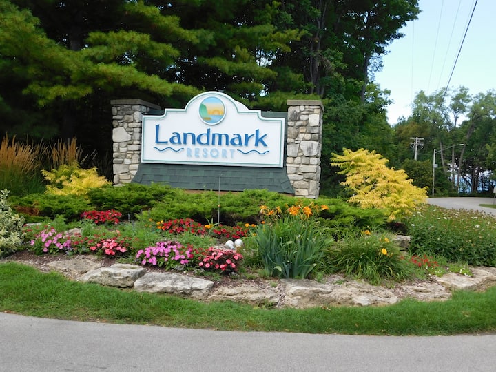 Egg Harbor Getaway @ Landmark Resort