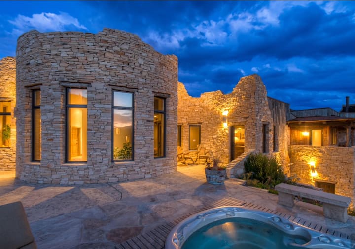 Red Rocks Oasis
PrivateGuesthouseForCouples