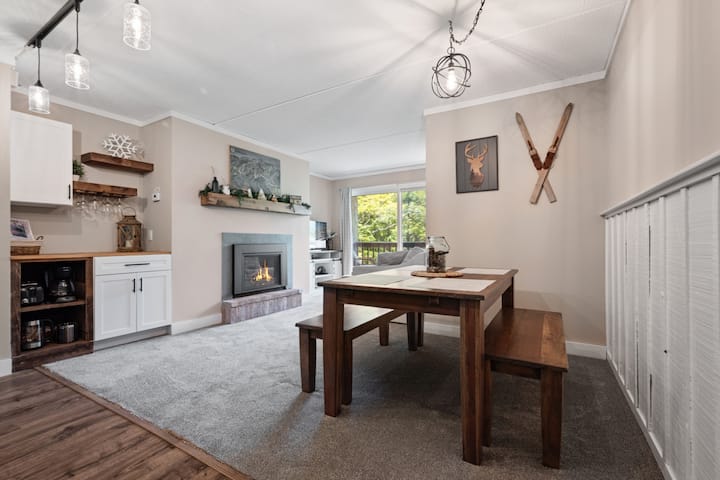 Cozy Condo - AC & Pool. Close to Golf & Bike