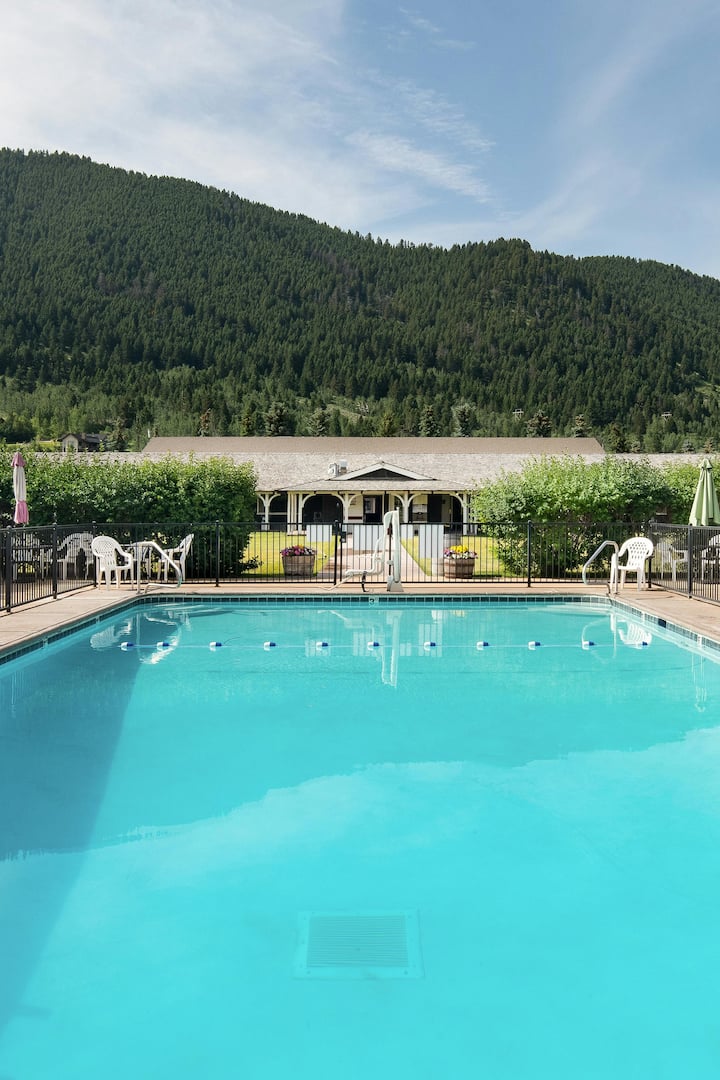 The Virginian Lodge, an Outbound Hotel