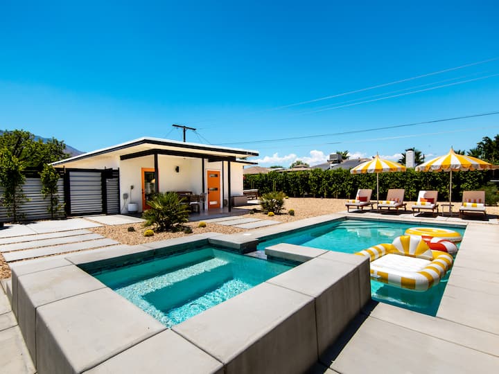 Casa Parocela | MCM Desert Retreat w/ Pool + Spa