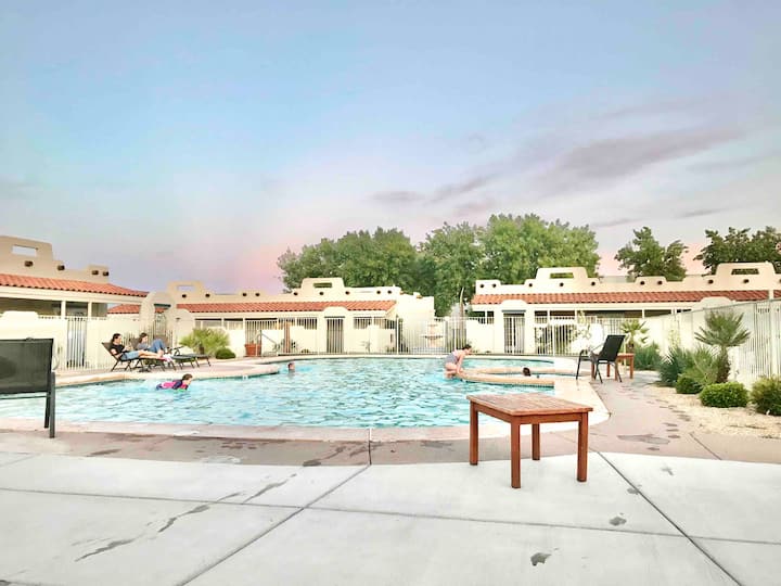 34- Resort Condo, Heated Pool, Hot tub, Gym