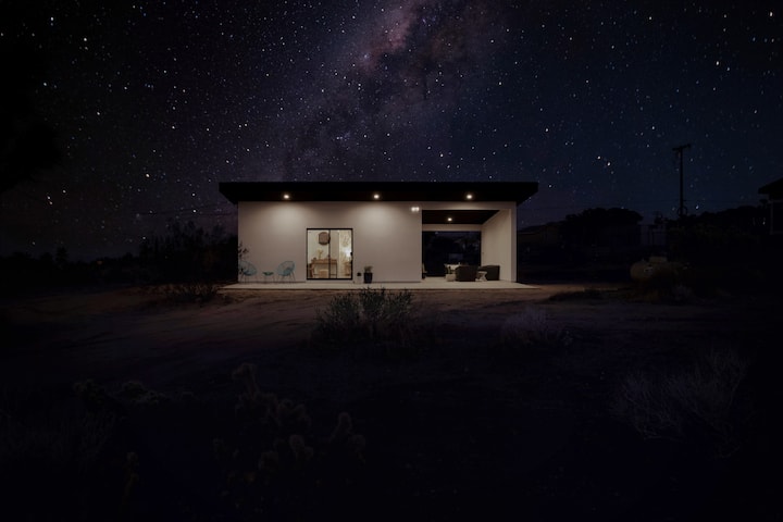 Tiny Home Hot Tub+Fire Pit Minutes to Natl park