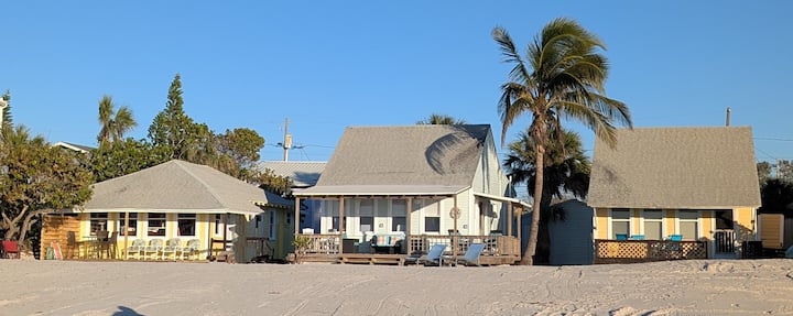 Kamp Komfort
Historic Family Beach House