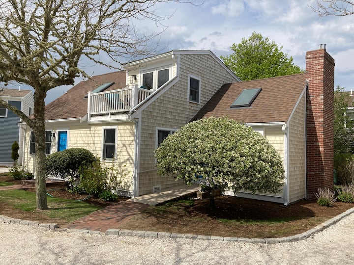 Beachfront Charmer! Newly Renovated.