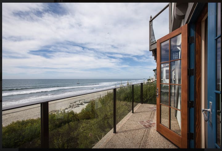 Forty feet from Pacific Ocean