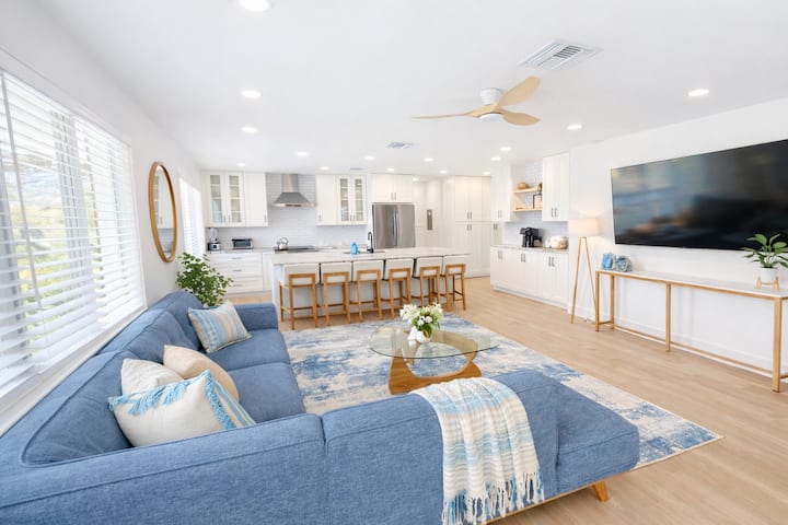Treetop Deck Apt Central SRQ