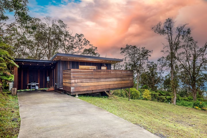 Romantic Kona Hideaway | Modern + Private Hot Tub