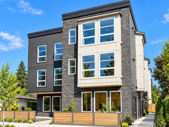 Portland's Best 1BD in Hawthorne | Newer Building