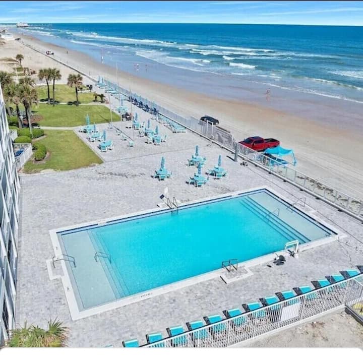 Ocean Jewel studio beach condo