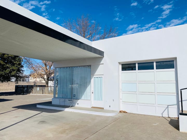 MetaModern Loft Marfa