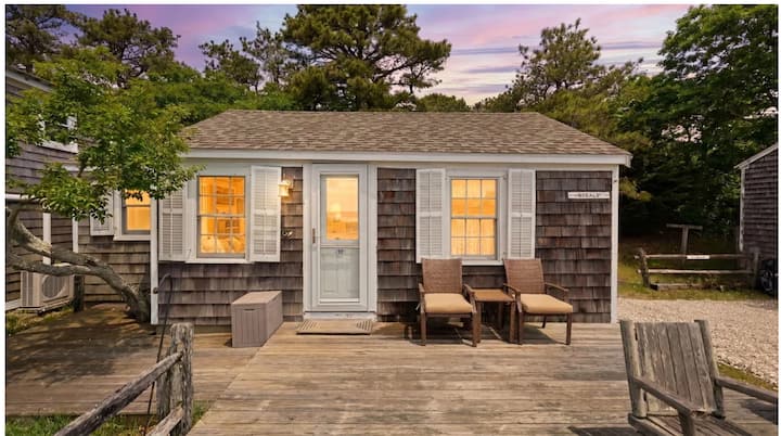 Cockle Cottage on Wellfleet Bay