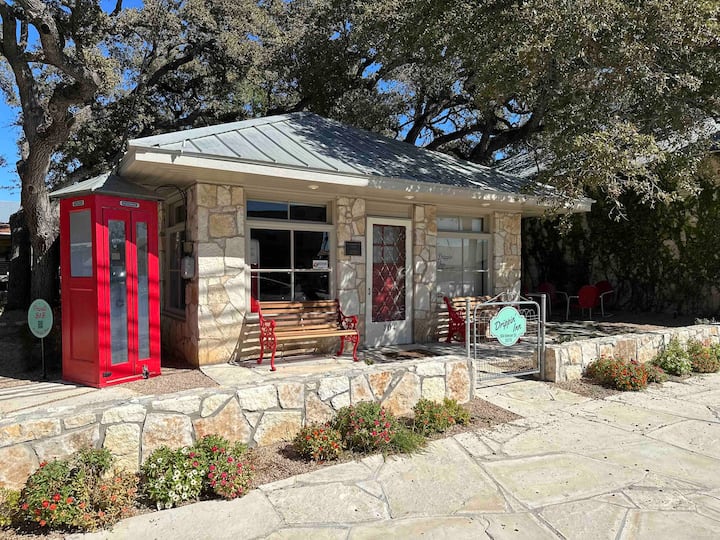 Drippin' Inn in the Heart of Dripping Springs/TX