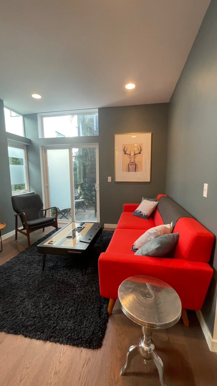 1bd Suite Central Seattle-get anywhere easily!