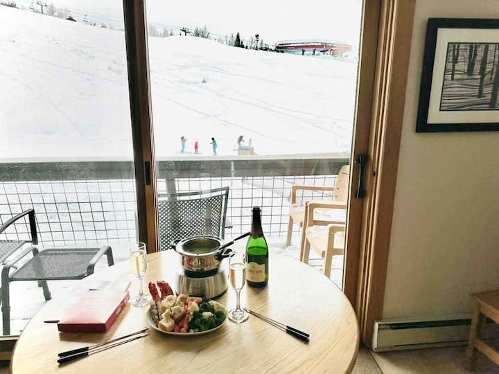 True Ski-in/Ski-out with a view