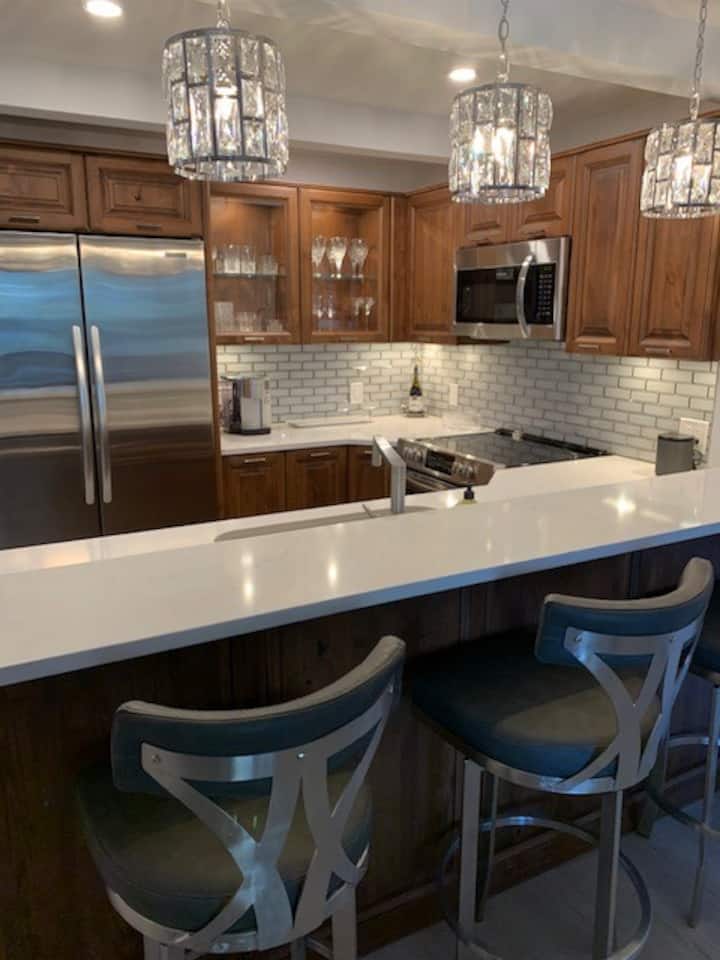 Recently Remodeled 1-Bedroom. Casual Elegance.