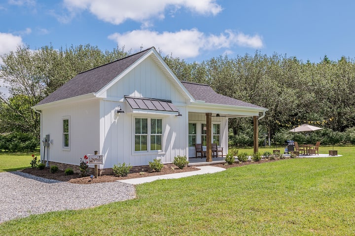 “ Driftwood” River View Retreat