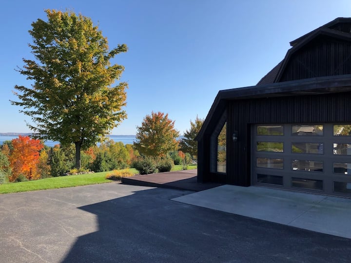 Dome in Suttons Bay with amazing views!