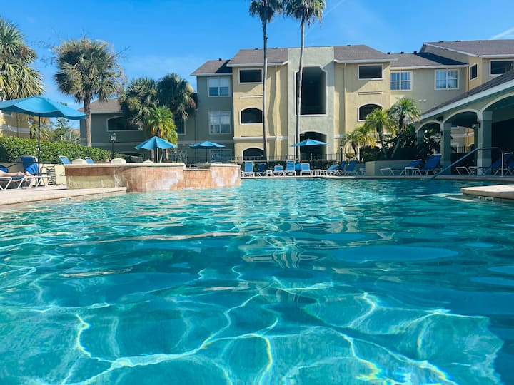 Spacious Key West Retreat, Fun 2 BR, Resort Pool