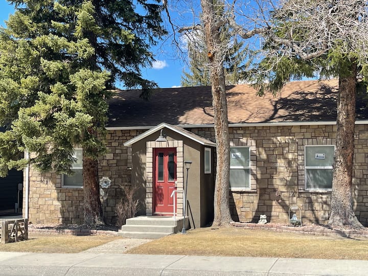 Wonderful house two blocks from city center