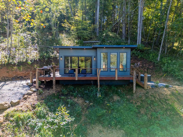 The Nest with a Treehouse