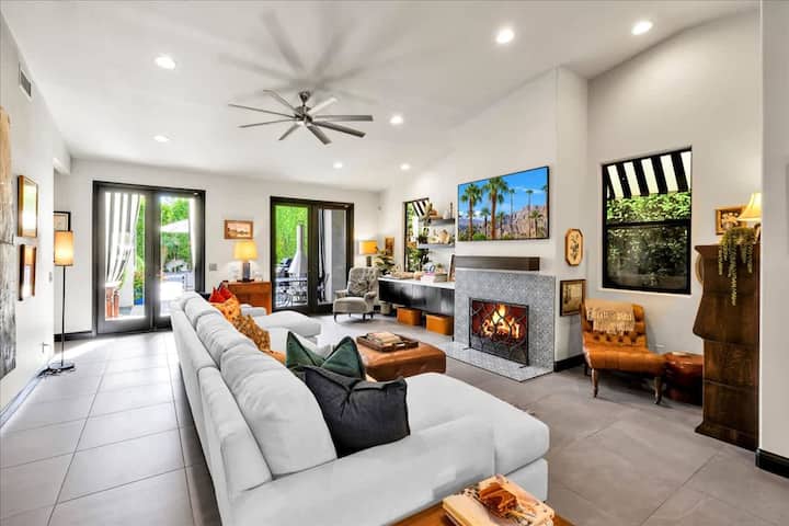Crown Jewel of El Paseo with Private Pool & Spa