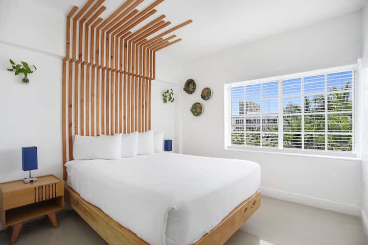 Belleza SoBe | Deluxe 1 Bedroom Suite Sleeps 3