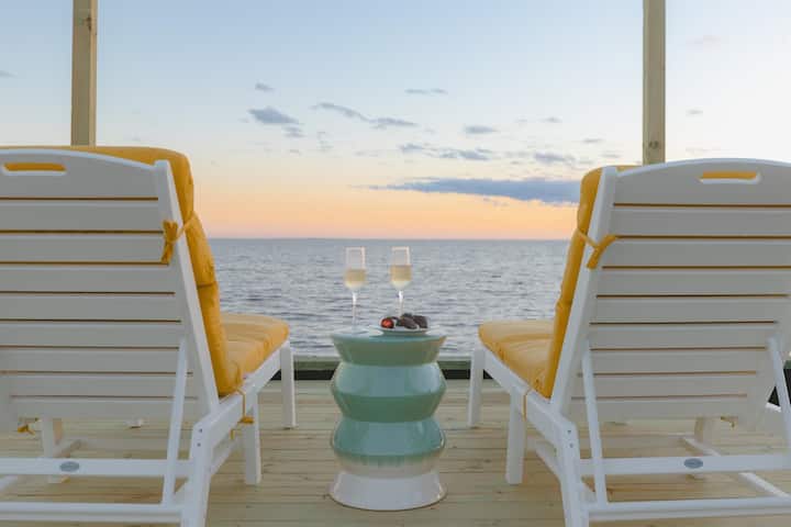 Oceanfront Sundeck, Hot Tub, Stargazing, Fire Pit