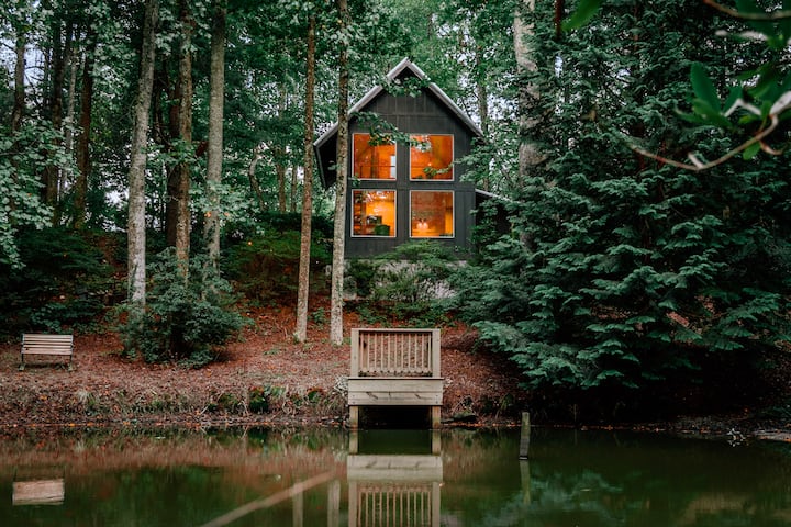 Barn at Edenwood+Spa Loft Tub+Luxe Couples Getaway