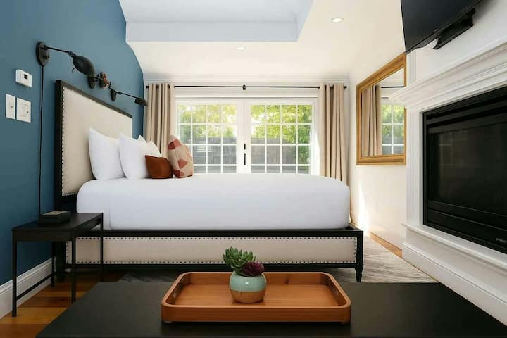 The Ellery Hotel