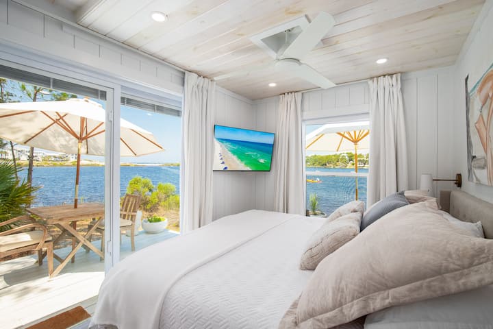 Romantic Seagrove Palmetto Bungalow
30A Lakefront