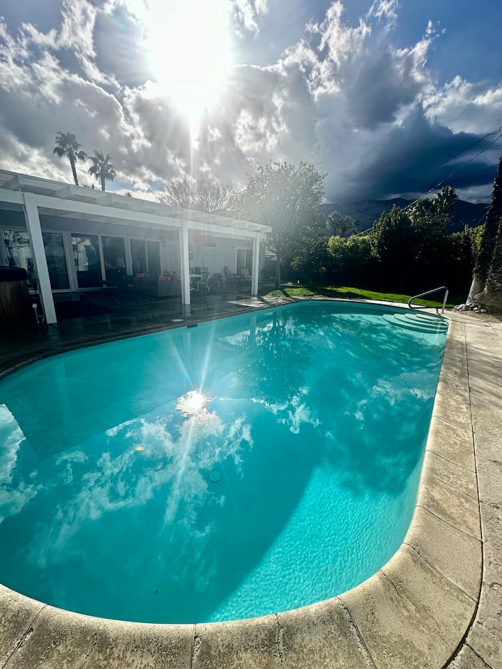 Palm Springs Weekend House