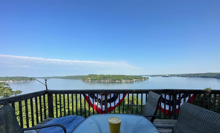 Cabin No. 5 @ The Old Swiss Village - Lake View!