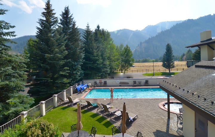 Sun Valley Adventures | Heated Pool & Spa