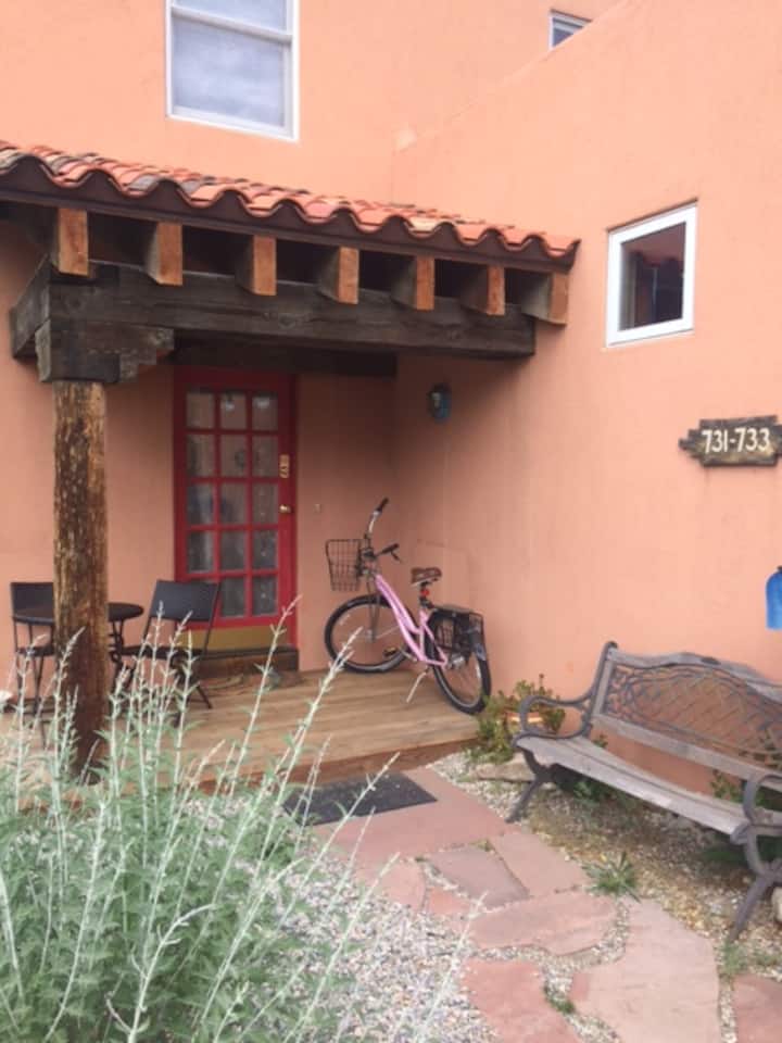 Red Door Casita # 0330 STL (Red Door Cottage)
