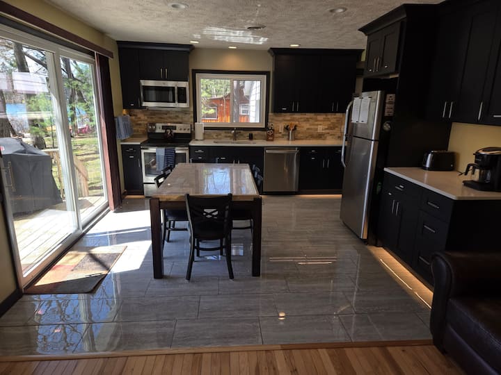Quiet freshly renovated two bedroom lake house