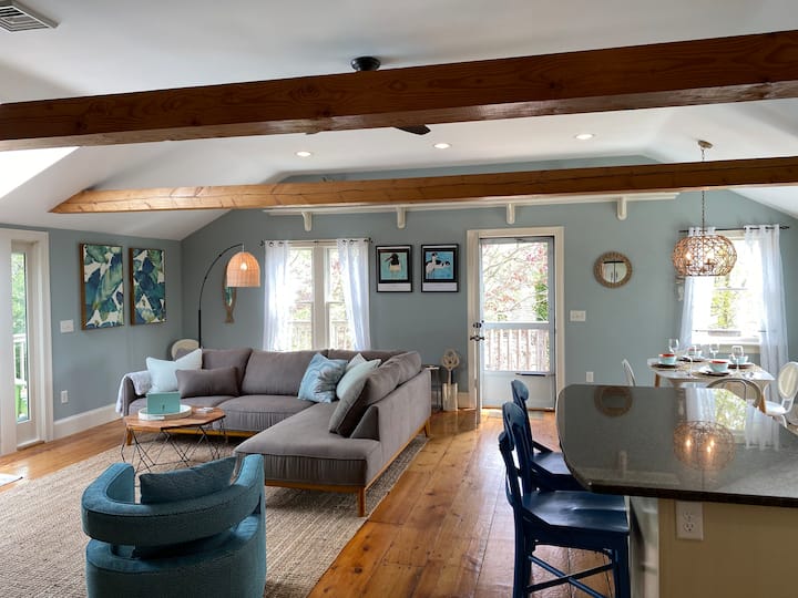 “Summer Catch” Lovely Updated Chatham Village Home